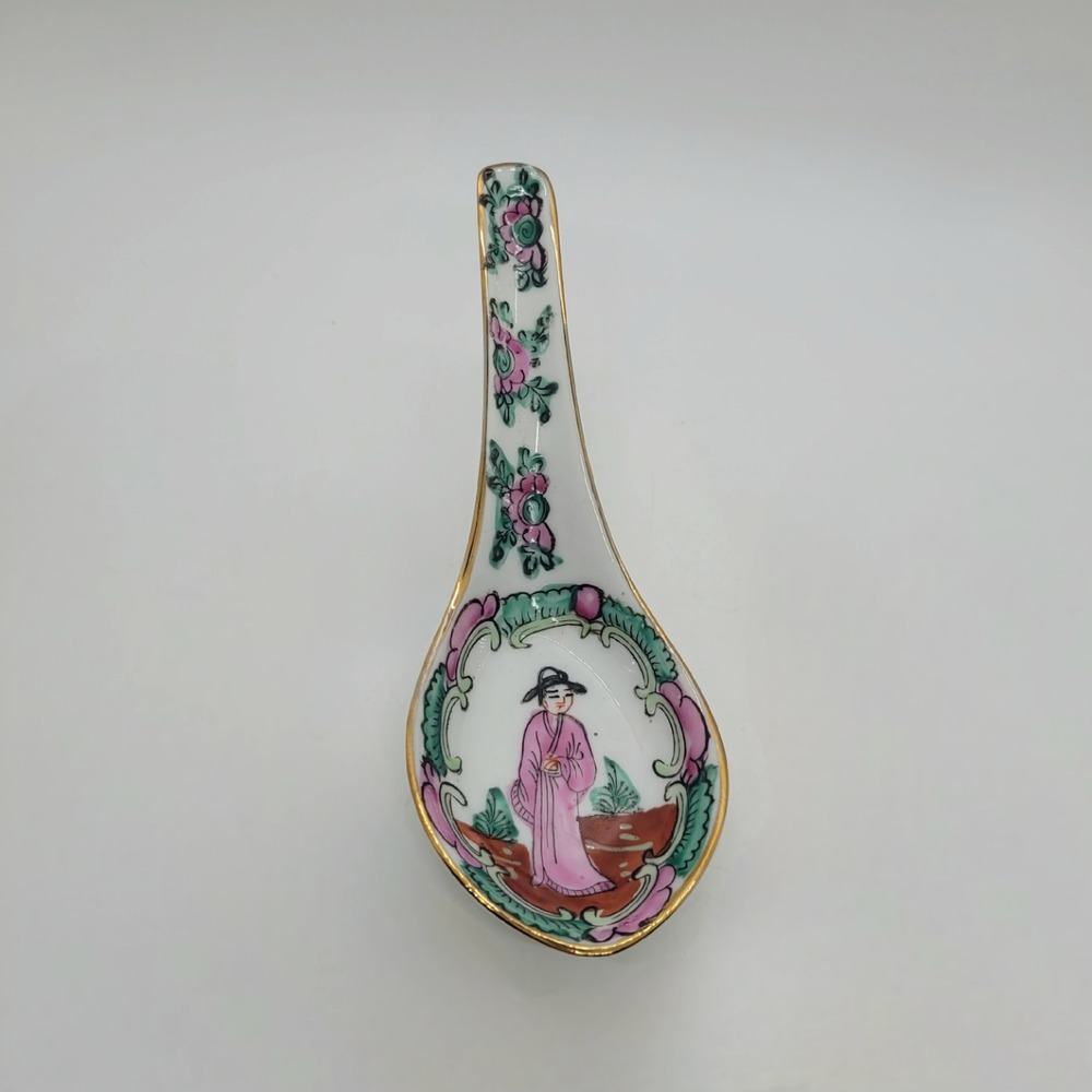 Vintage Rose Medallion Porcelain Soup Spoon Decorated in Hong Kong Chinese Art